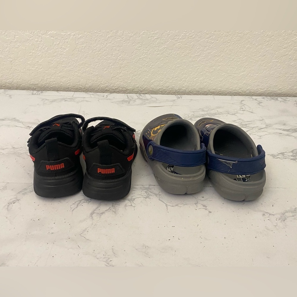TODDLER BOYS PUMA Batman Sneakers And Clogs Lot Of 2 Shoes Black Blue - Picture 3 of 7